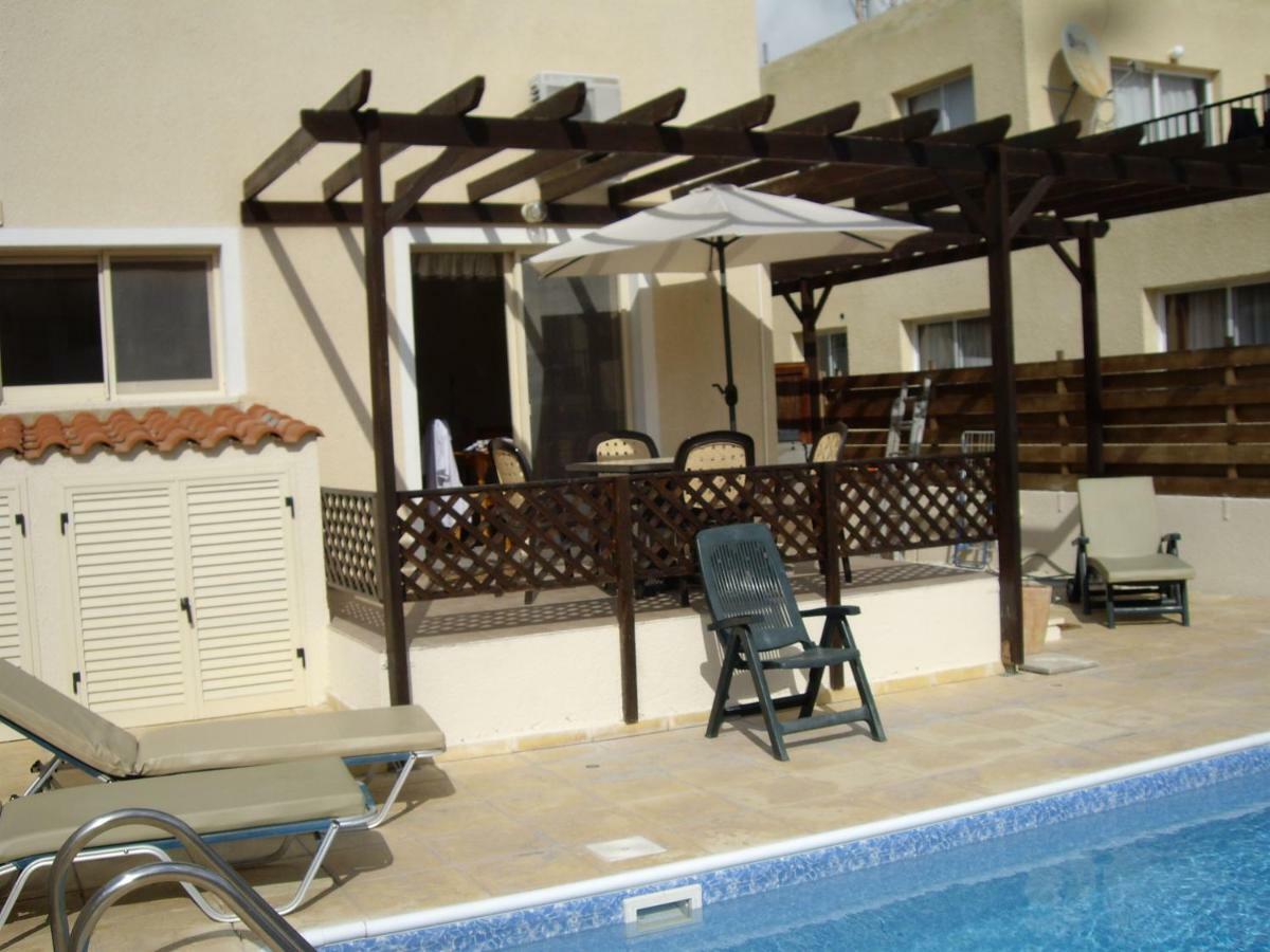 Frangipani Villa Paphos Luaran gambar